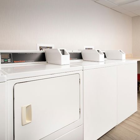 Holiday Inn Express & Suites Baltimore - BWI Airport North By Ihg Linthicum Exterior foto